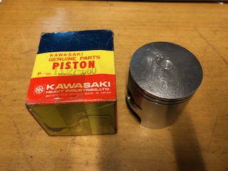 KAWASAKI KH400 0.040" (1.00mm oversize) PISTON NOS