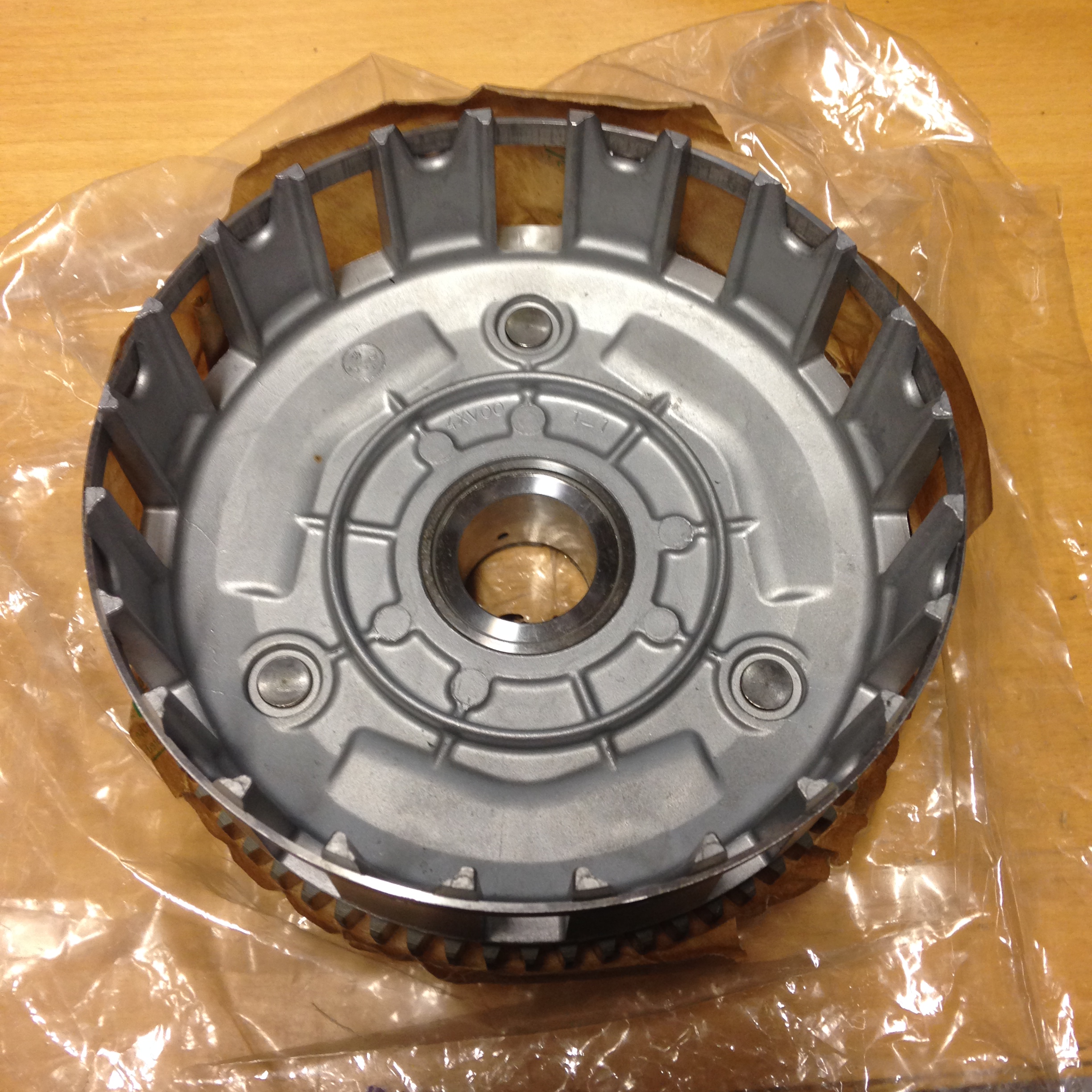 YAMAHA YZF R1 CLUTCH BASKET COMPLETE, PRIMARY DRIVEN GEAR, GENUINE NOS P/No 4XV1615000
